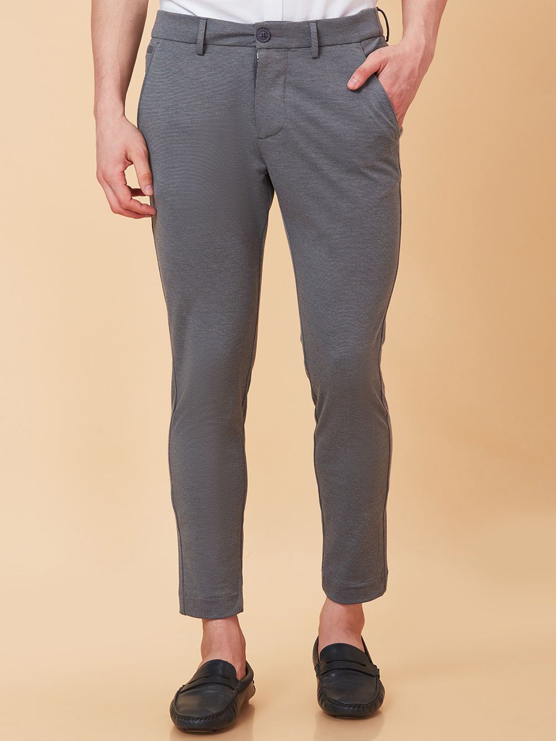 Being Human Men Mid-Rise Cotton Plain Regular Trousers Trousers