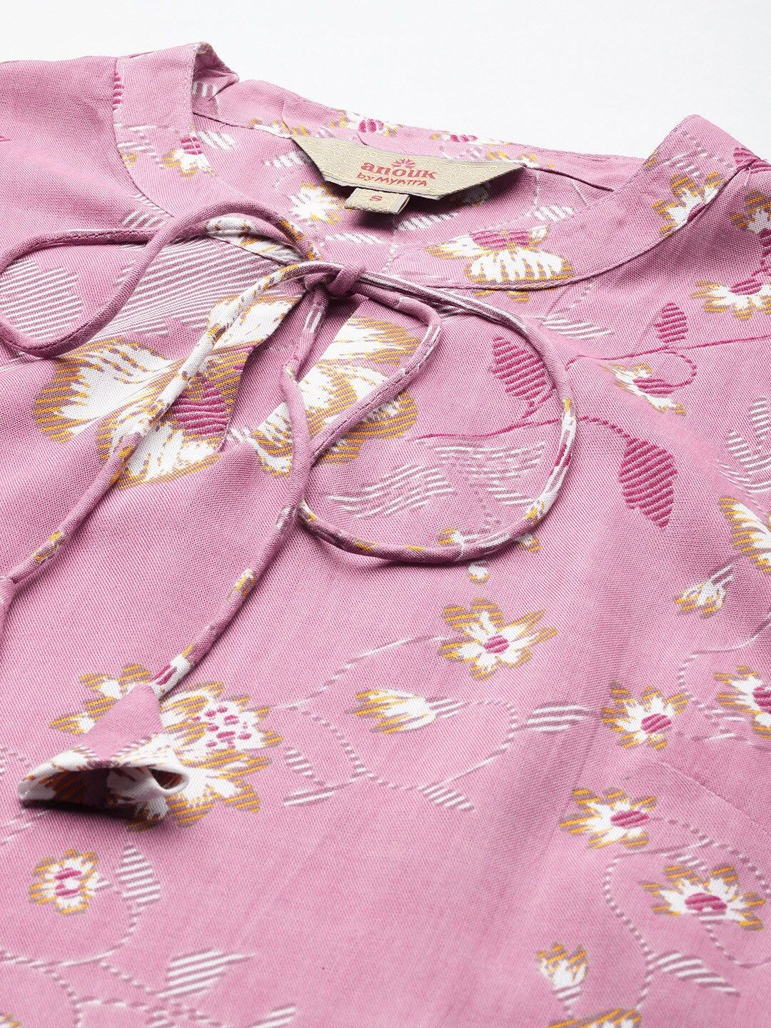 Anouk Women Floral Printed Keyhole Neck Kurta With Tie Up Details