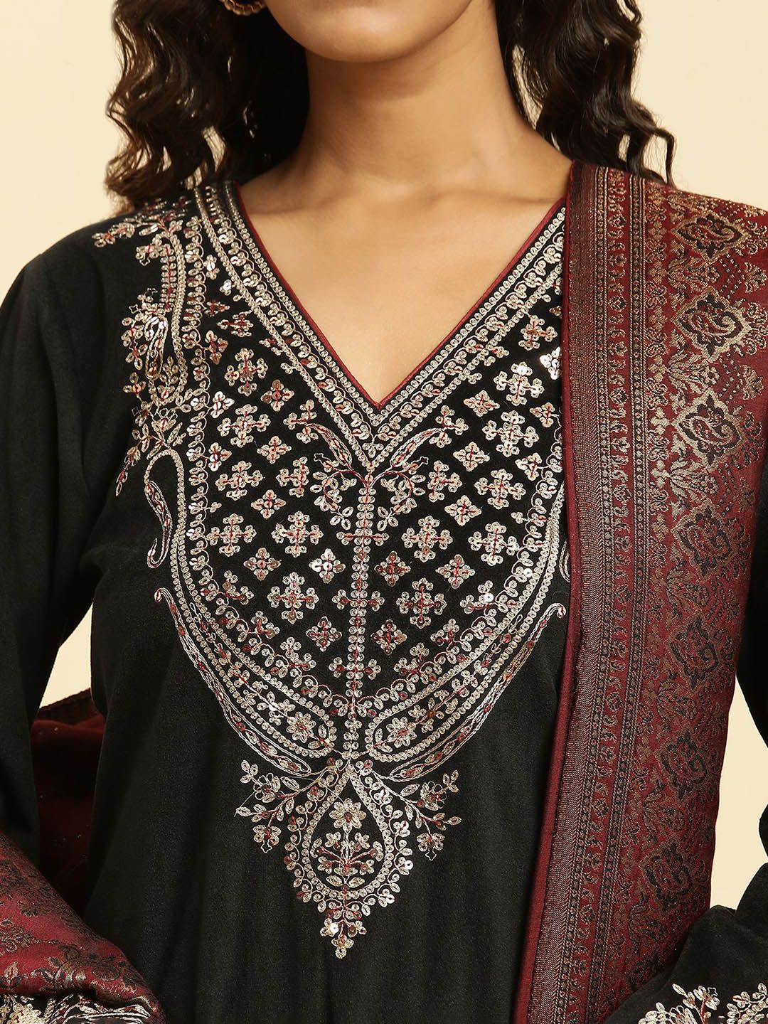 W Ethnic Motifs Sequinned V-Neck Velvet Straight Kurta With Palazzo And Dupatta