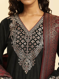 W Ethnic Motifs Sequinned V-Neck Velvet Straight Kurta With Palazzo And Dupatta