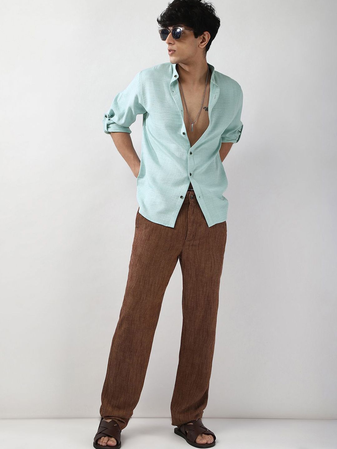 Urbano Fashion Men Light Blue Solid Linen Full Sleeve Relaxed Fit Mandarin Collar Casual Shirt