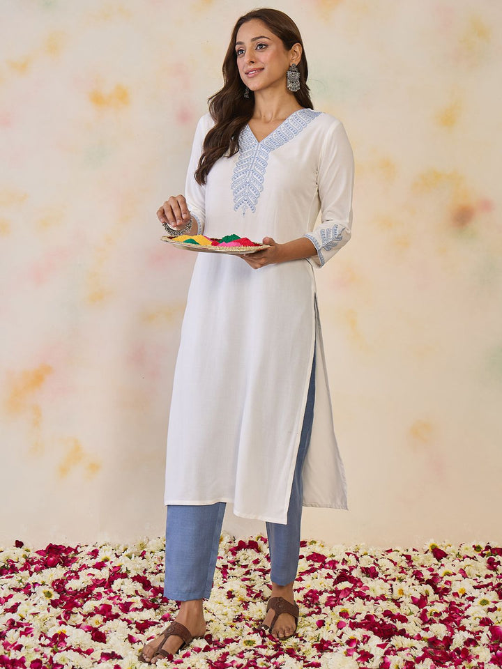 Indo Era Women Ethnic Motifs Embroidered Thread Work Floral Kurta