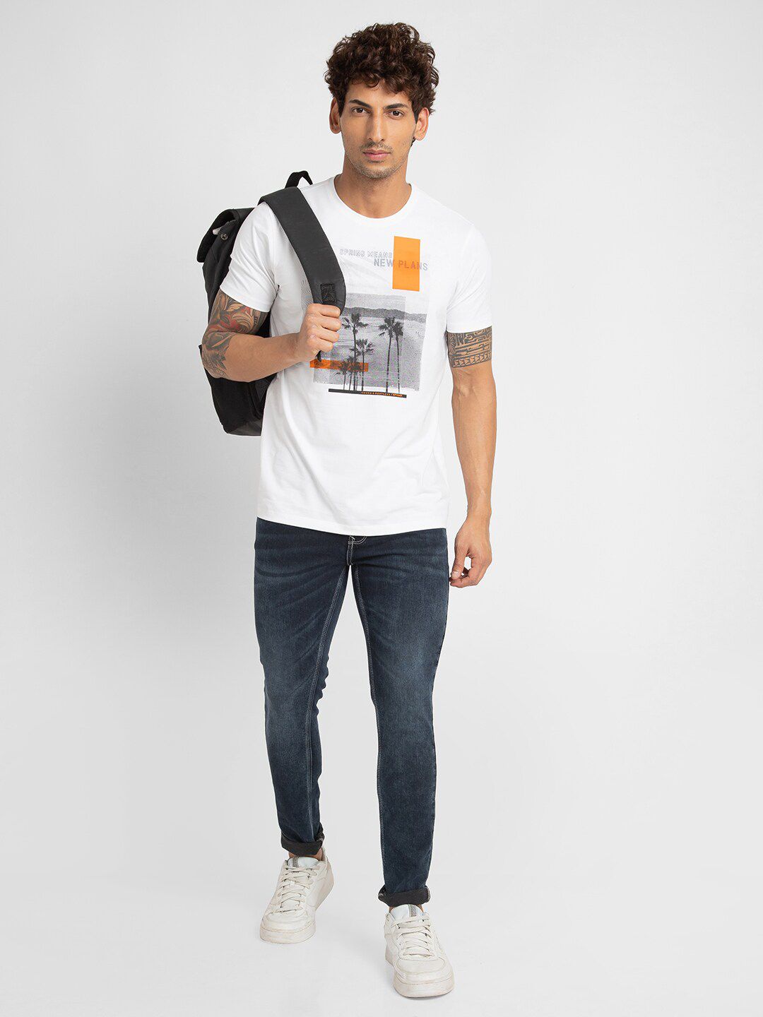 SPYKAR Men Graphic Printed Slim Fit T-shirt