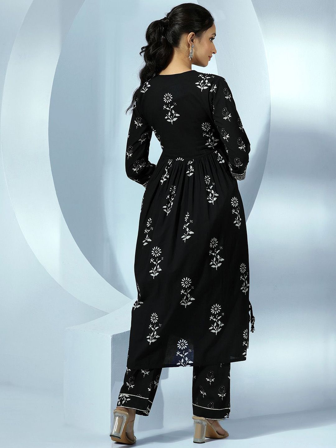 Libas Women Floral Printed Pure Cotton Kurta with Palazzos