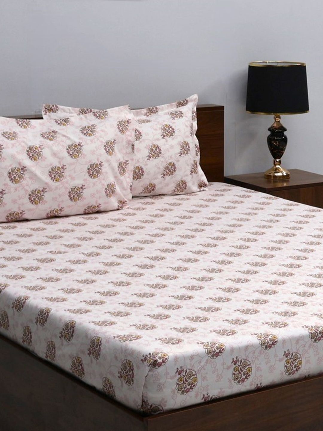 BOMBAY DYEING Yellow & Blue Floral 160 TC Queen Bedsheet with 2 Pillow Covers