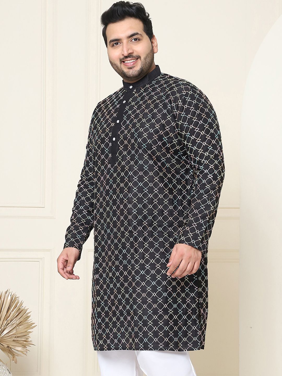 SOJANYA PLUS Embroidered Thread Work Kurta