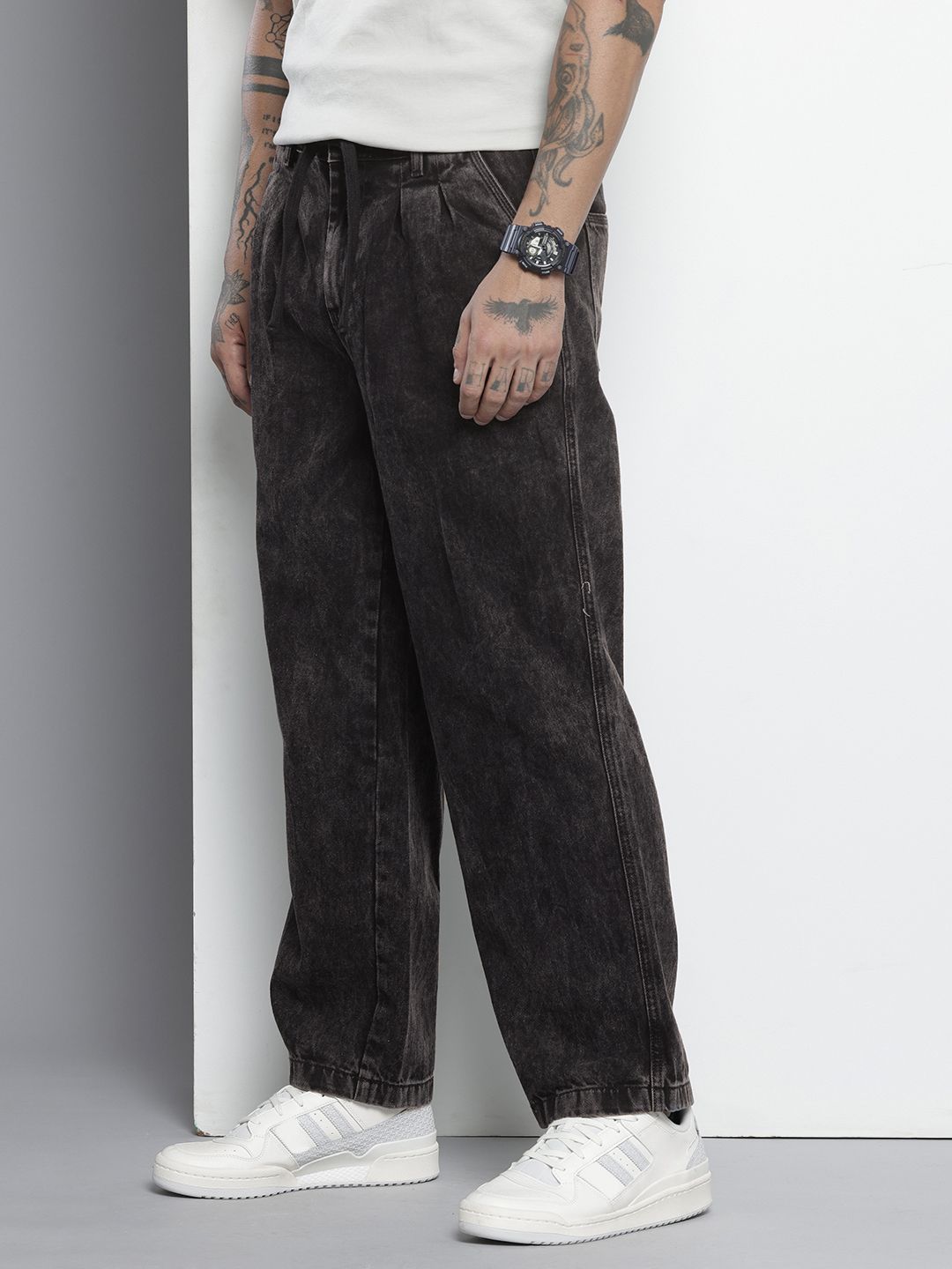 The Indian Garage Co Men Relaxed Fit Light Fade Pure Cotton Jeans