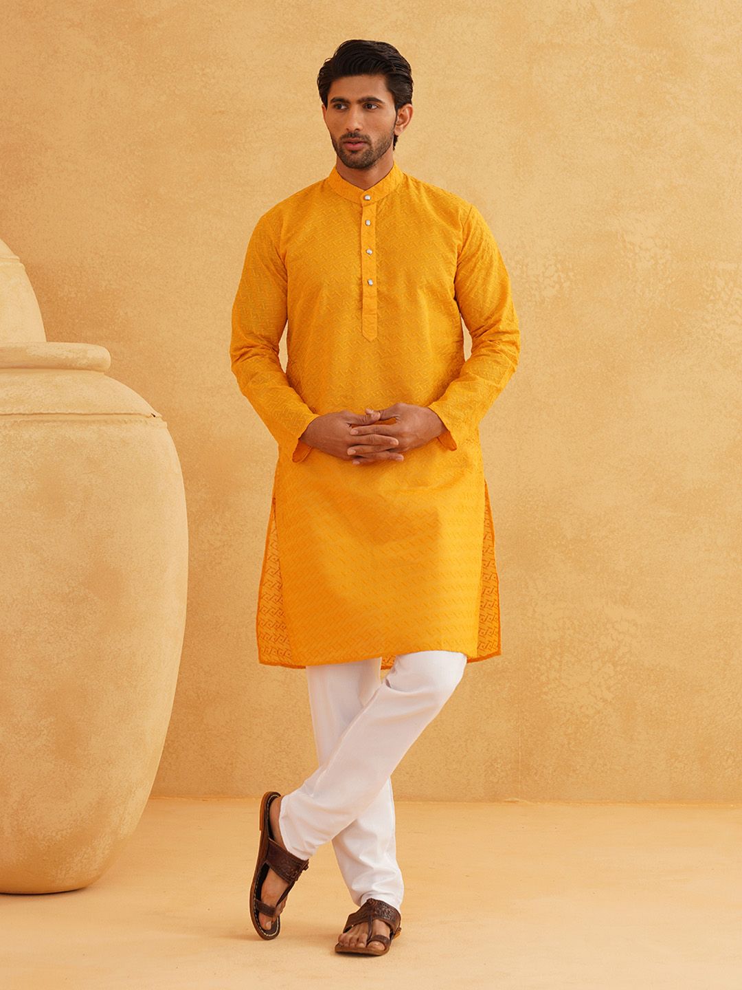 SOJANYA Ethnic Motifs Embroidered Pure Cotton Mandarin Collar Straight Kurta