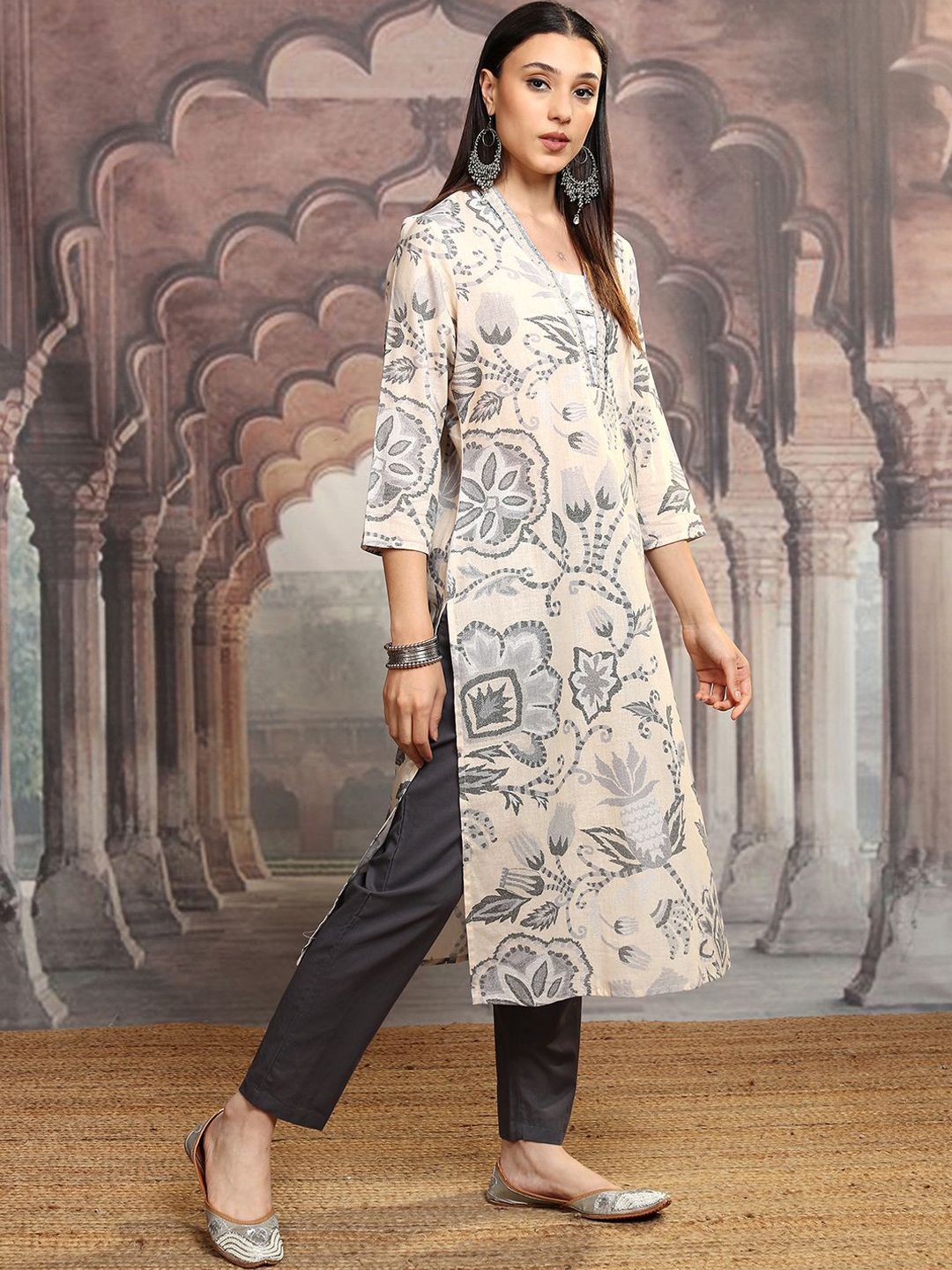 Vishudh Women Ethnic Printed  Printed Regular Pure Cotton Kurta with Trousers & Dupatta