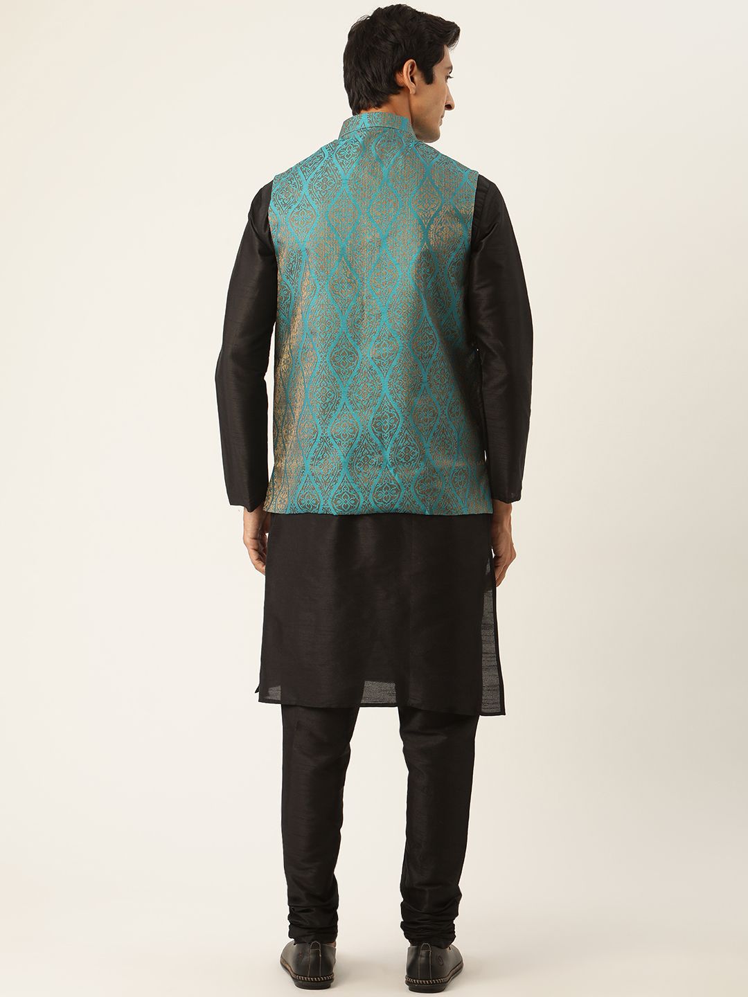 SOJANYA Kurta Hitam Lelaki dengan Jaket Churidar & Nehru