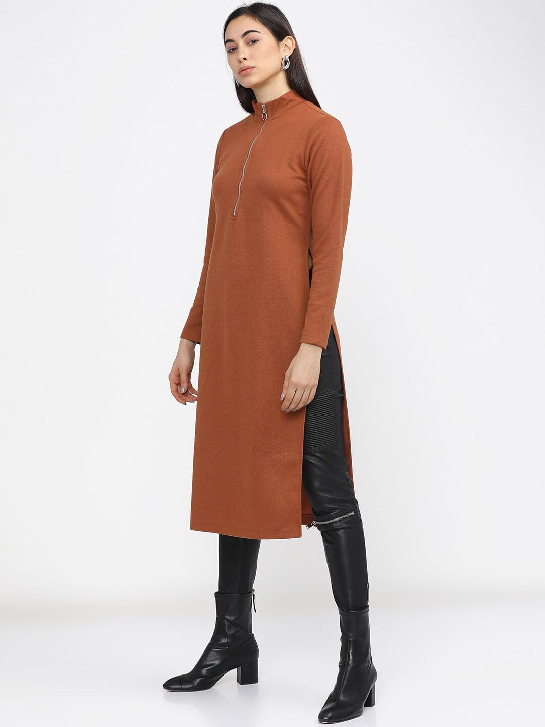 Vishudh Women Orange Gotta Patti Kurta