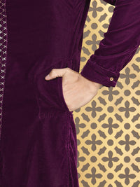 House of Pataudi Embellished Sequinned Velvet Finish Jashn Kurta