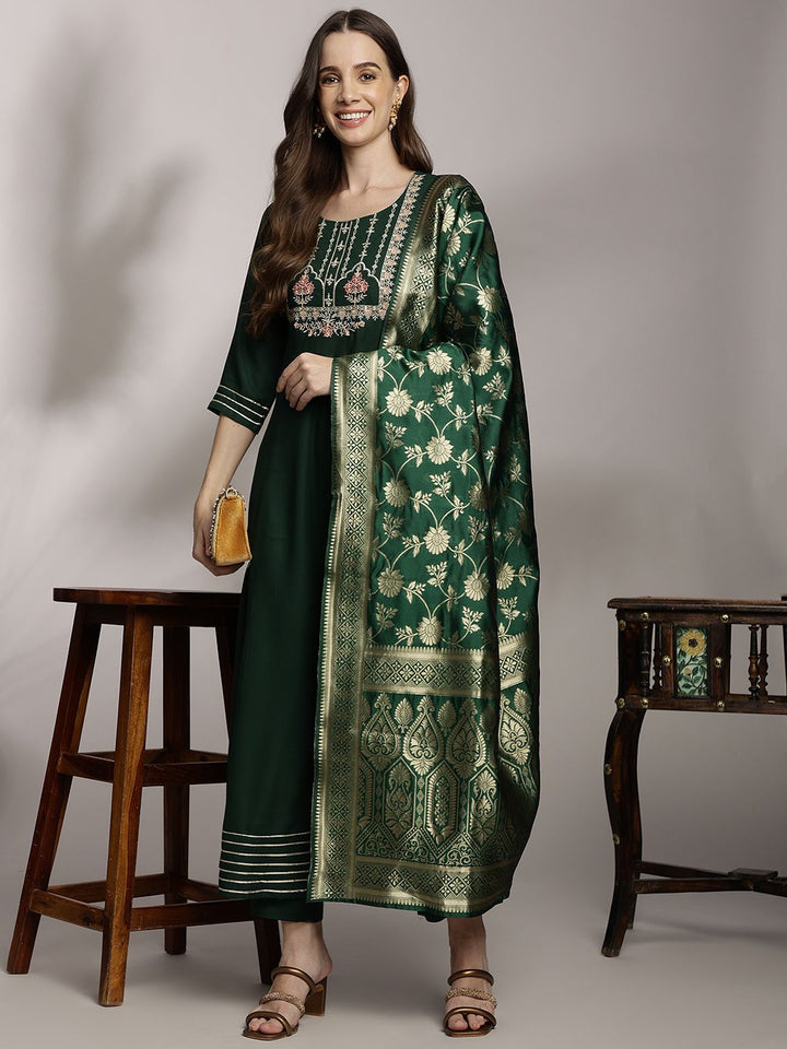 Anouk Women Floral Embroidered Pleated Kurta with Trousers & Dupatta