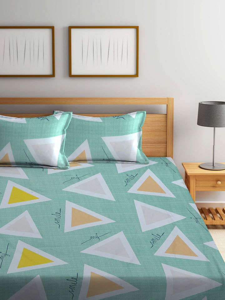 KLOTTHE Geometric Printed 300 TC Fitted King Bedsheet with 2 Pillow Covers