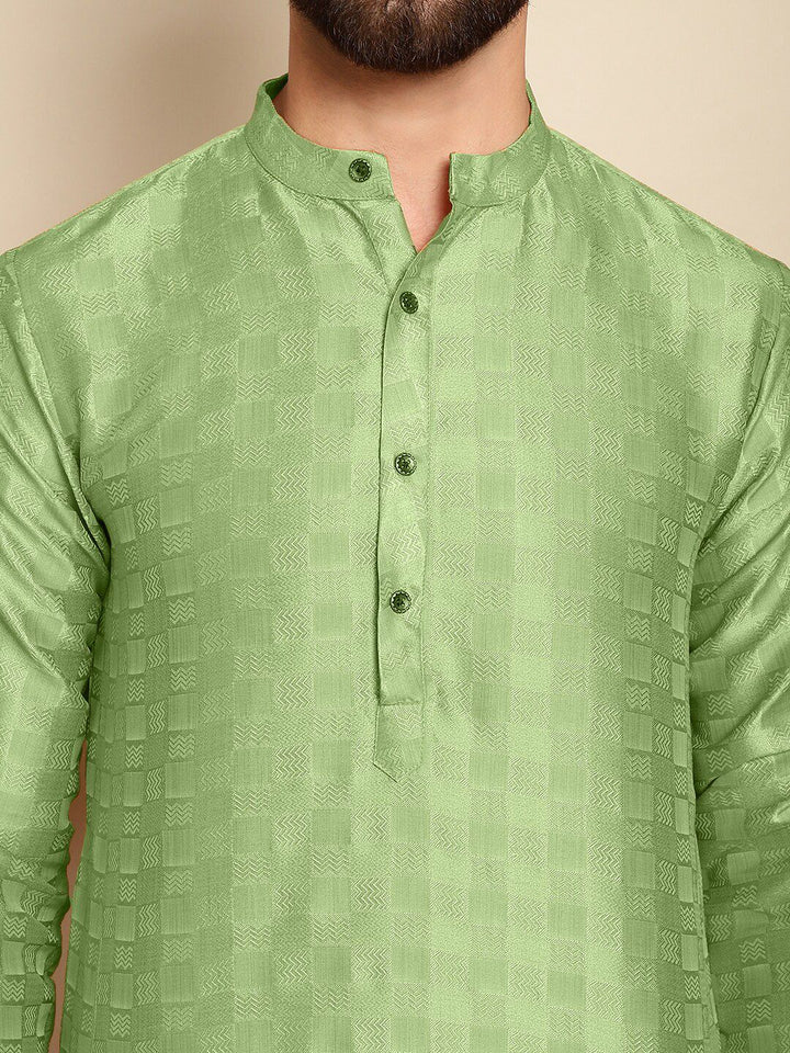 Anouk Striped Mandarin Collar Long Sleeves Thread Work Kurta