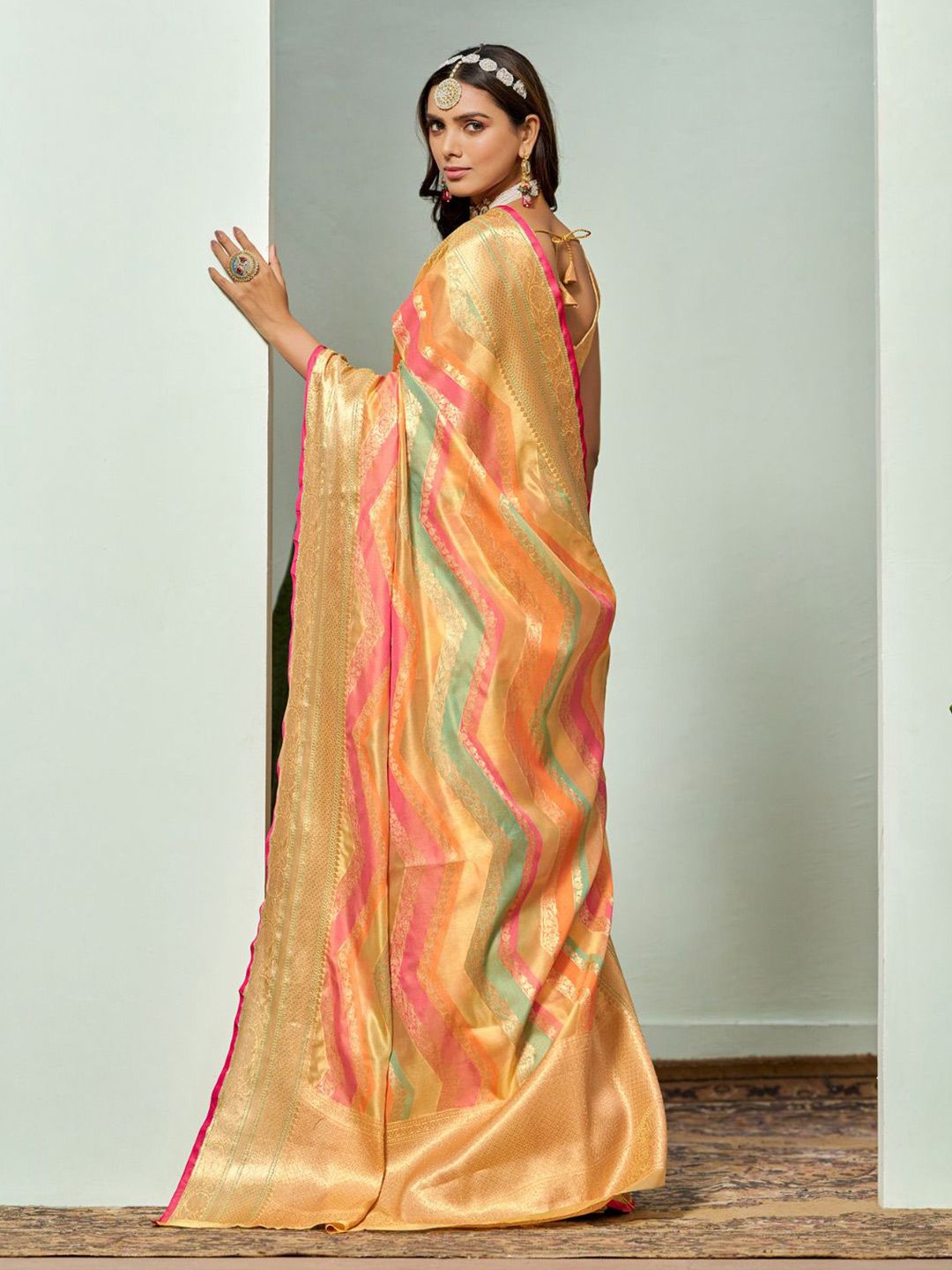 KALINI Women Silk Blend Woven Banarasi Saree With Blouse Piece