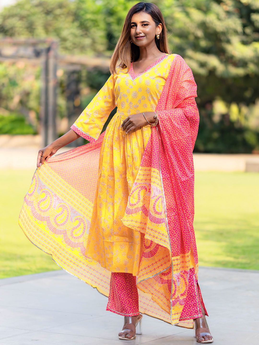 Libas Women Floral Printed Gotta Patti Pure Cotton Kurta with Palazzos & With Dupatta