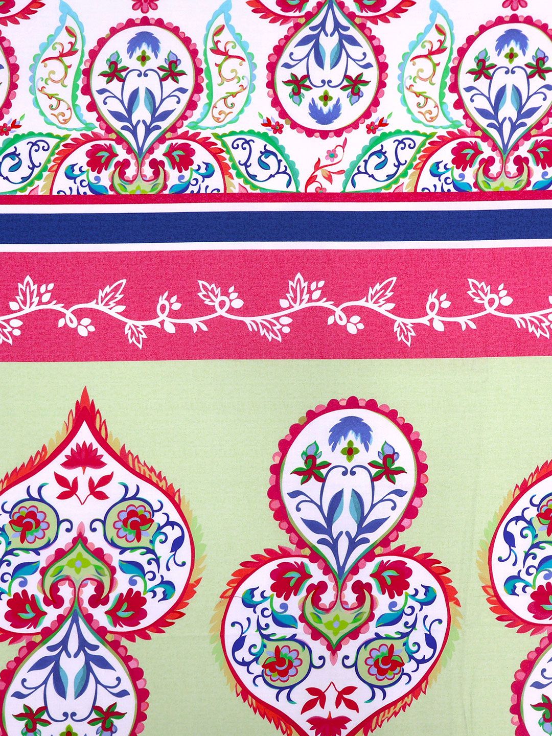 BOMBAY DYEING Pink & White Ethnic Motifs Cotton 300 TC King Bedsheet & 4 Pillow Cover