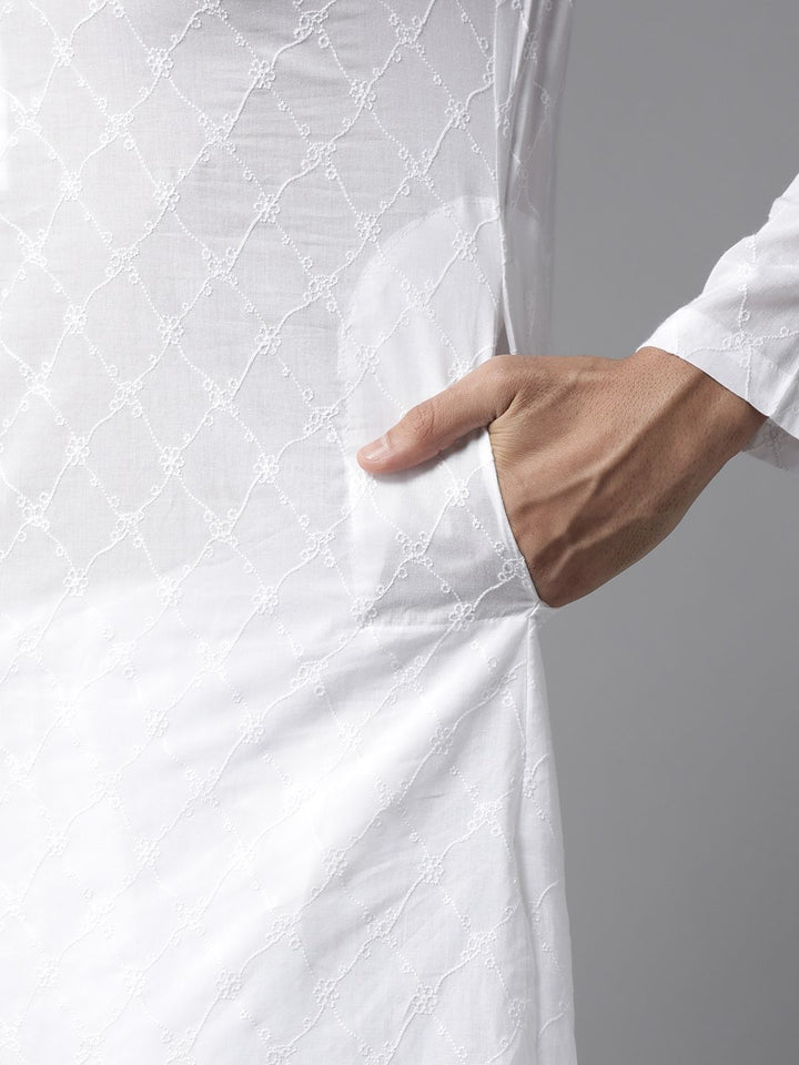 See Designs Men White Ethnic Motifs Embroidered Chikankari Pure Cotton Kurta with Pyjamas