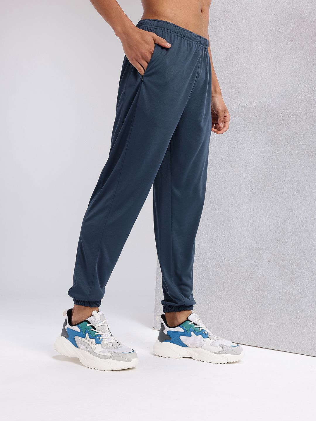 HRX by Hrithik Roshan Men Mid-Rise Rapid-Dry Training Joggers