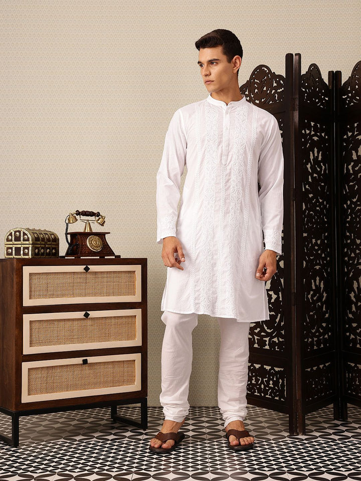 House of Pataudi Floral Embroidered Jashn Pure Cotton Kurta with Trousers