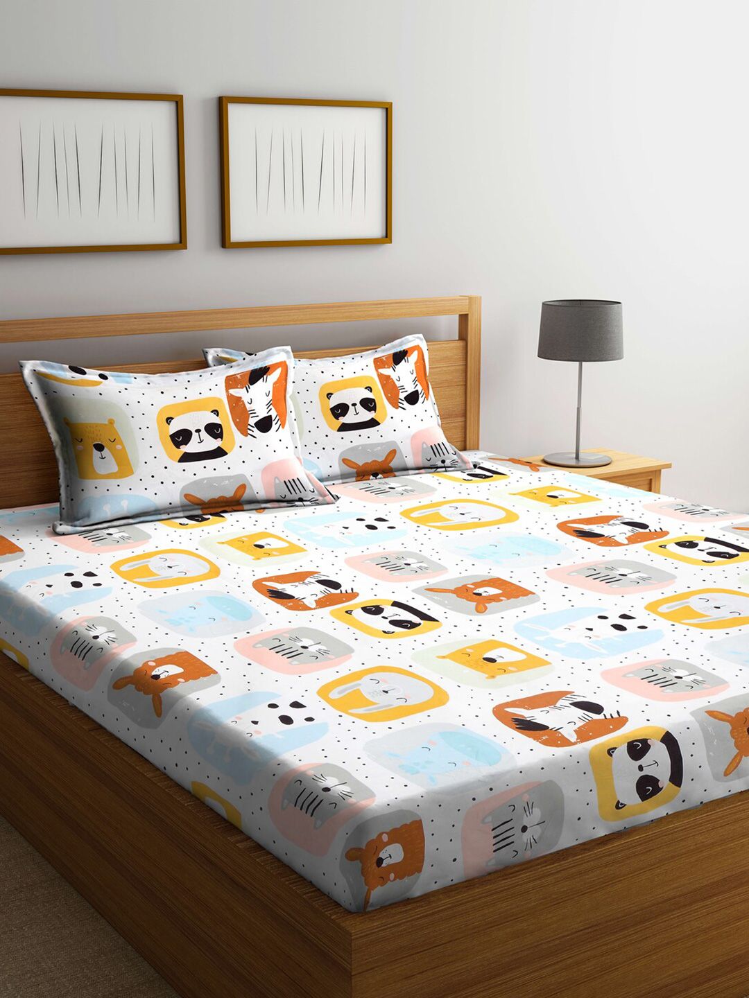KLOTTHE Multicolored Geometric Cotton 300 TC King Fine 2 Cadar dengan 4 Sarung Bantal-250 x 220 cm