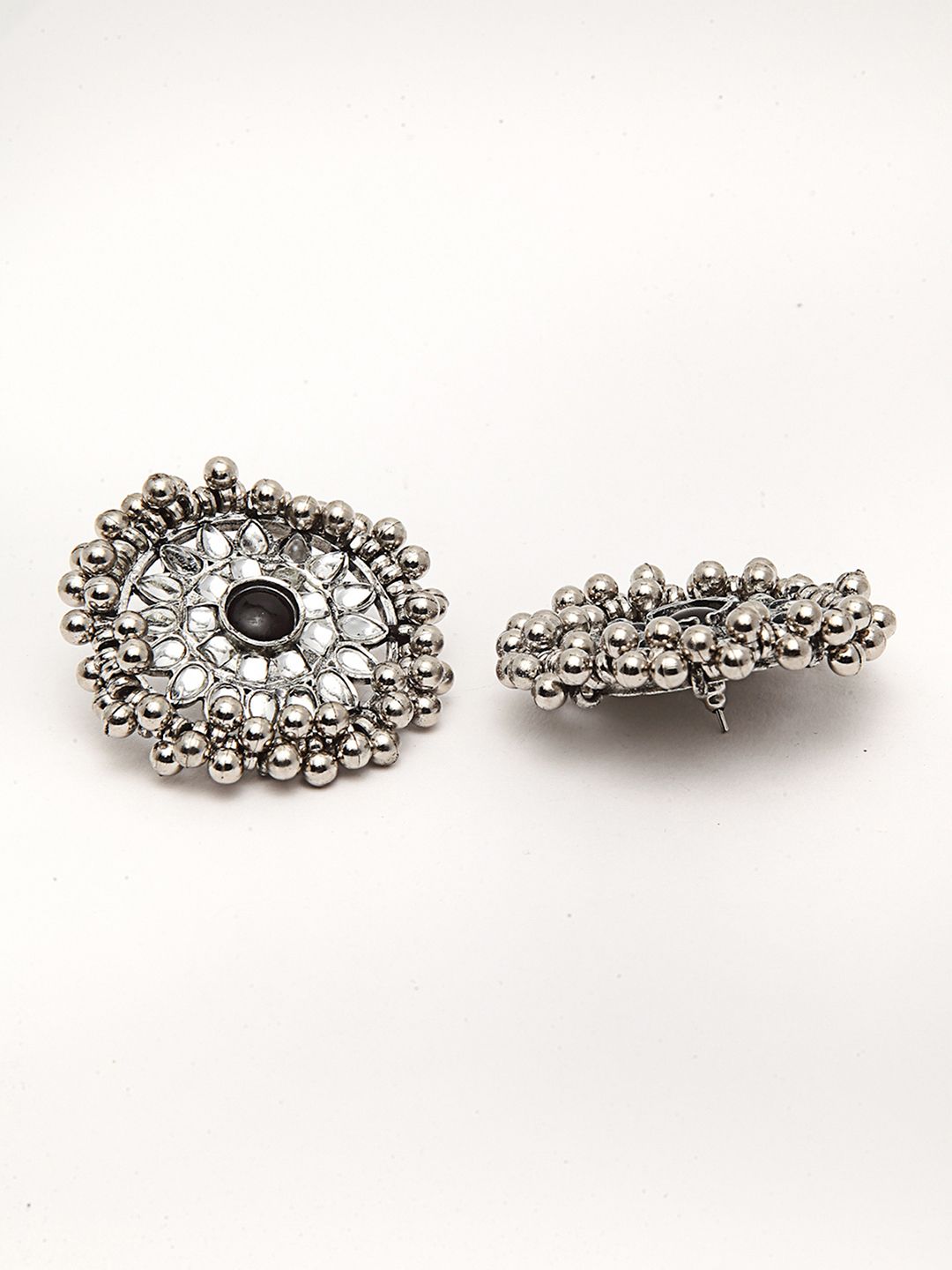 KARATCART Oxidised Silver-Toned & White Kundan-Studded Afghani Tribal Handcrafted Jewellery Set