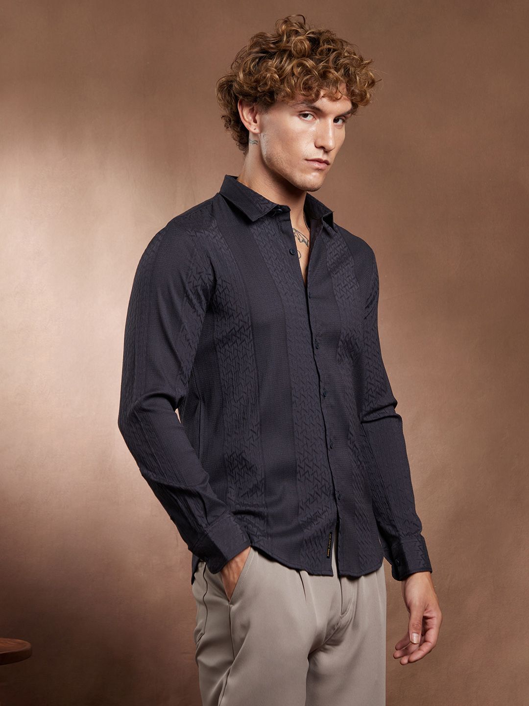 Campus Sutra Comfort Tactile-Panel Self Design Regular Fit Casual Shirt