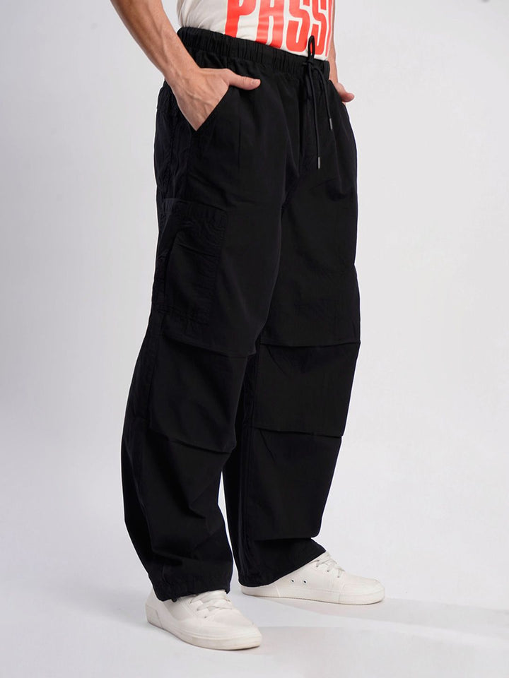 Bene Kleed Men Parachute Fit Mid-Rise Pure Cotton Cargo Trousers