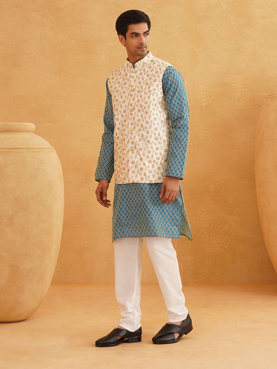 SOJANYA Mandarin Collar Ethnic Motif Woven Design Regular Kurta with Churidar