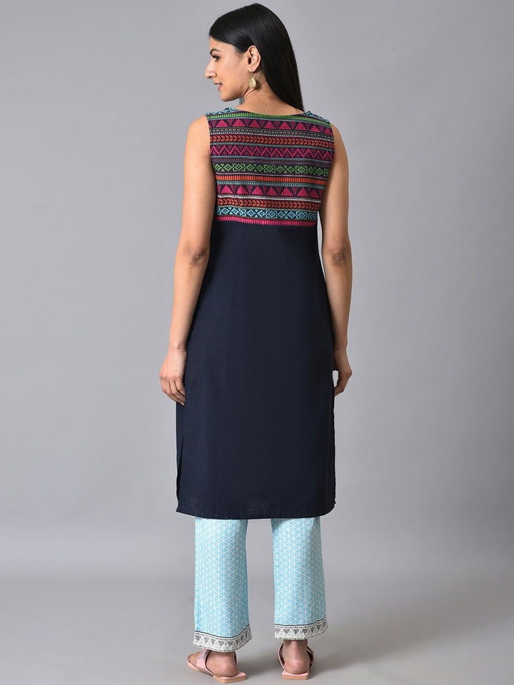 AURELIA Geometric Yoke Design Cotton Sleeveless Thread Work Kurta