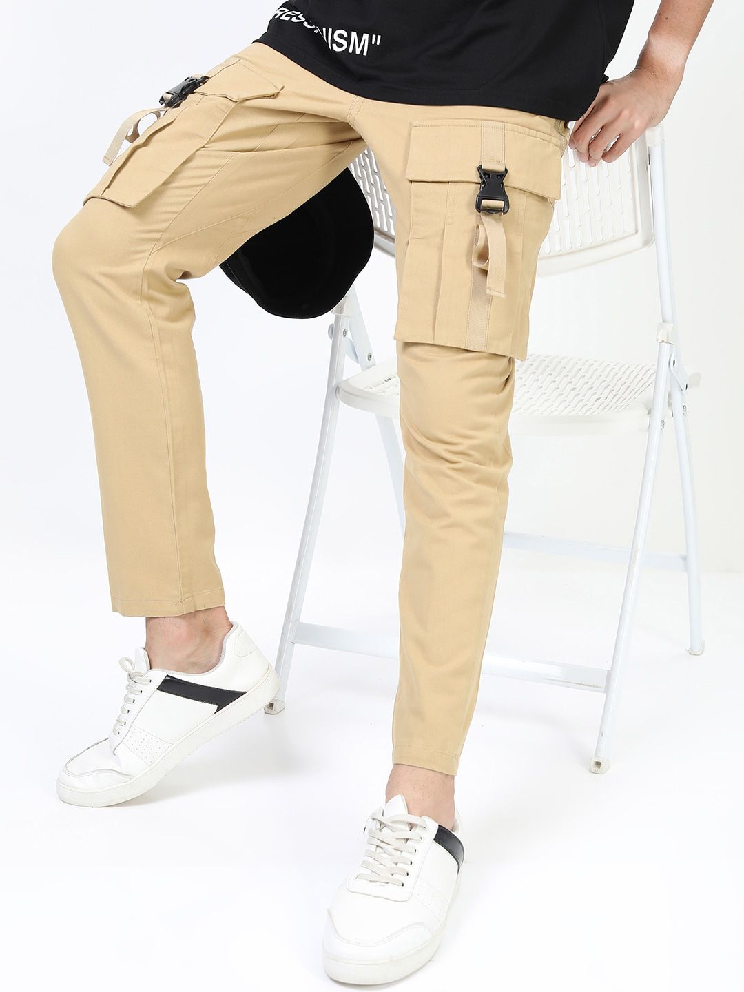HIGHLANDER Men Beige Easy Wash Cargos Trousers