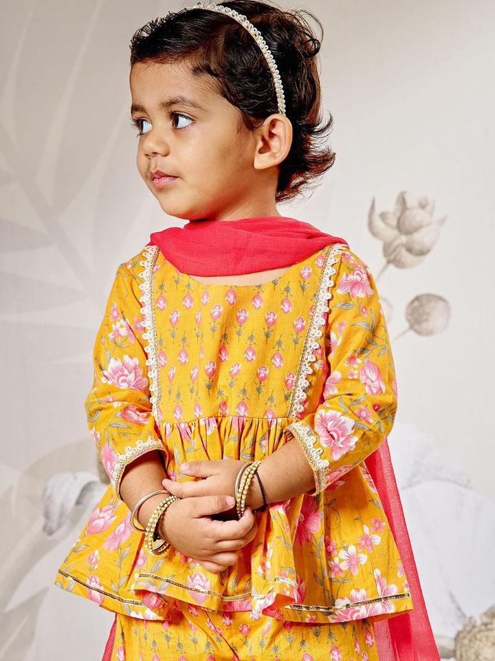 VASTRAMAY Girls Floral Printed Cotton Anarkali Kurta with Sharara & Dupatta