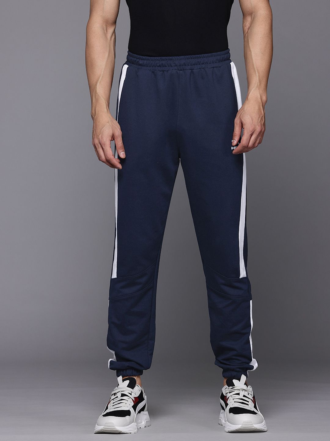 HRX by Hrithik Roshan Men Side Stripe Detail Mid-Rise Lifestyle Joggers