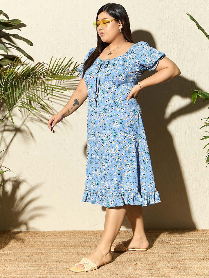 Berrylush Curve Plus Size Blue Froral Printed Dikumpulkan Dress A-Line Midi