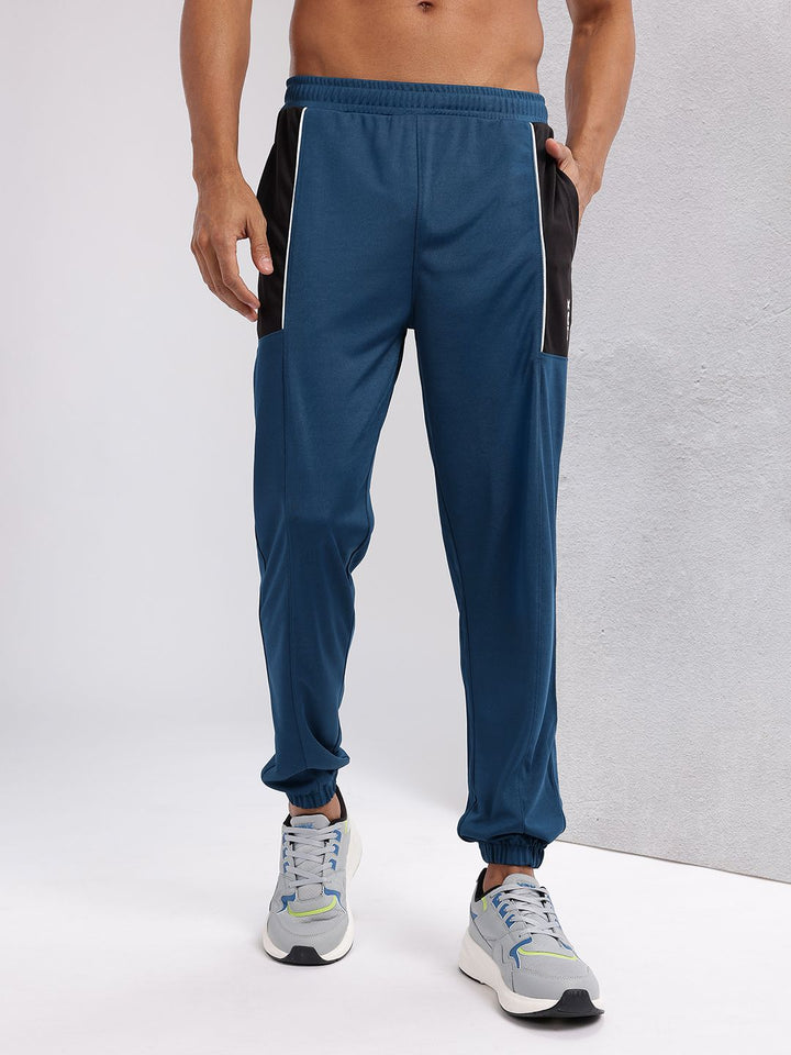 HRX by Hrithik Roshan Men Colourblocked Detail Mid-Rise Rapid-Dry Training Joggers