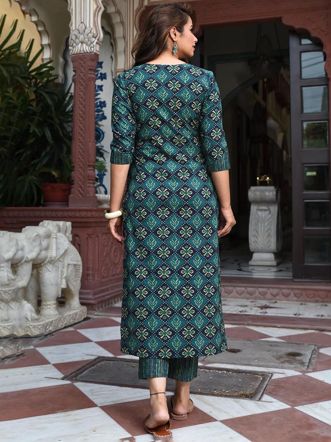 KALINI Women Printed Regular Kurta with Trousers & With Dupatta