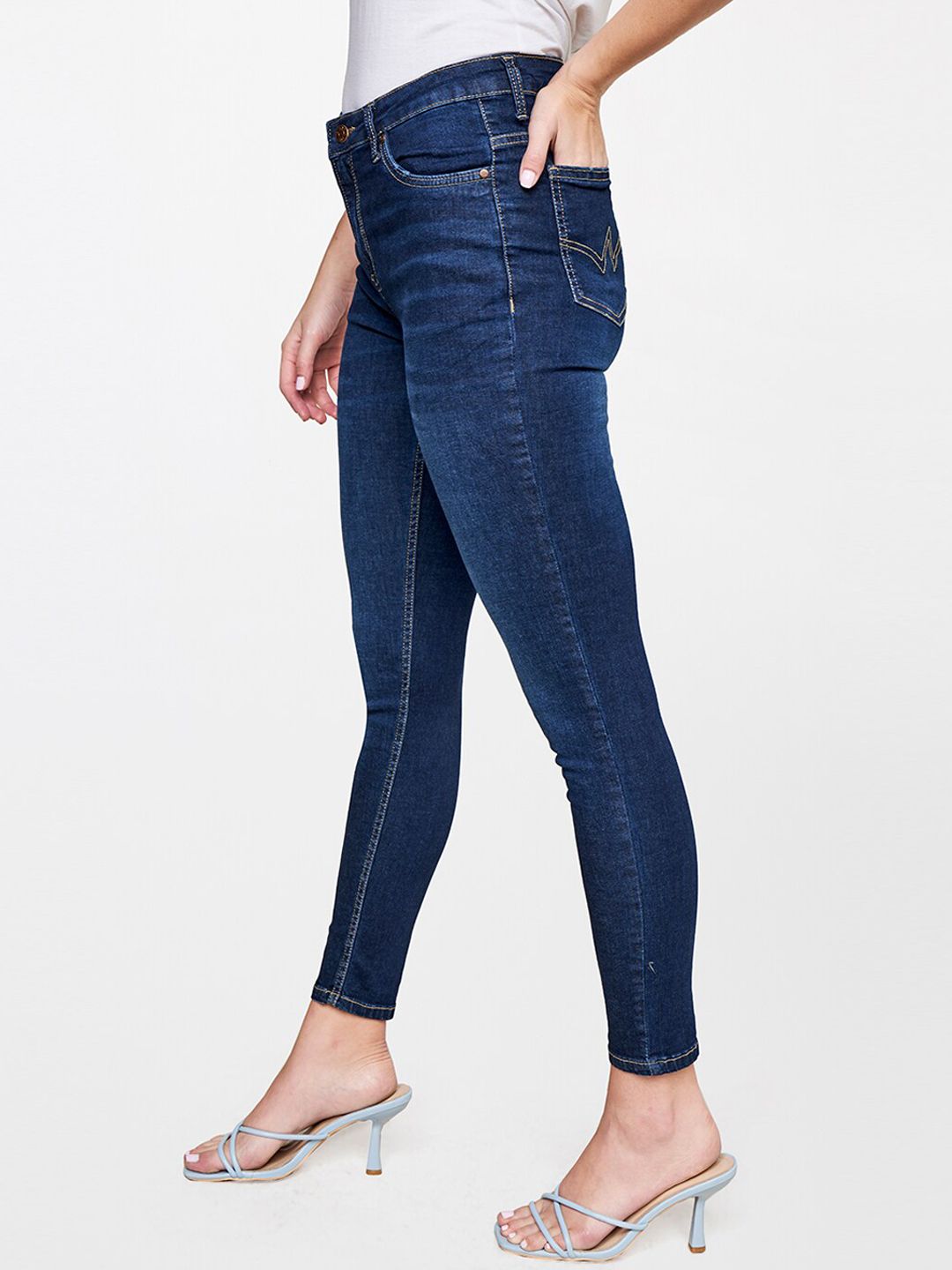 AND Women Solid Cotton Slim Fit Light Fade Jeans