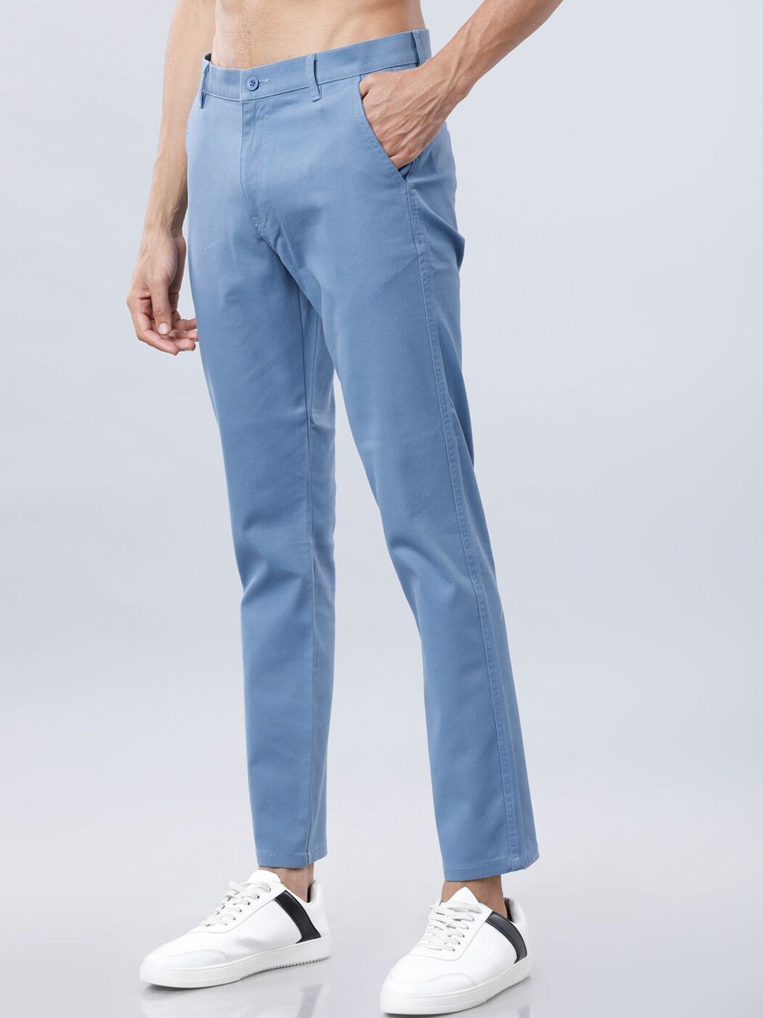 HIGHLANDER Men Blue Slim Fit Solid Chinos