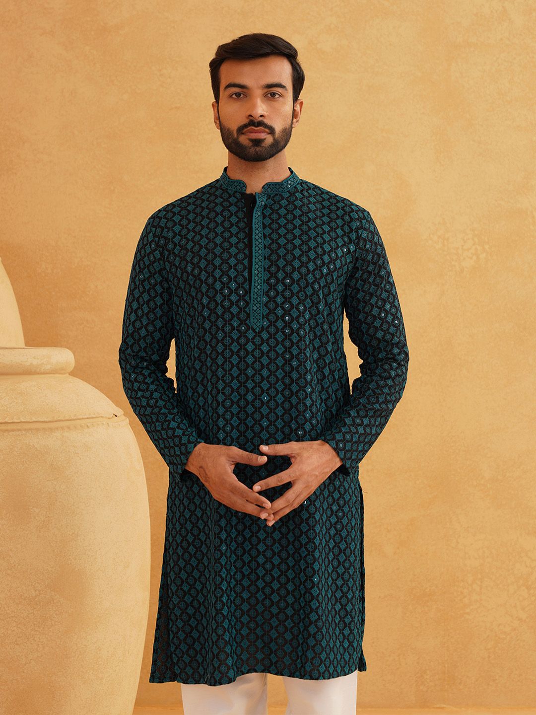 SOJANYA Kurta Kapas Tulen Bersulam Labuci dengan Churidar