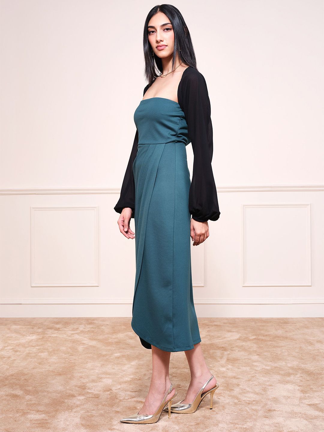 AND Open Front Long Cuffed Sleeves Crop Shrug