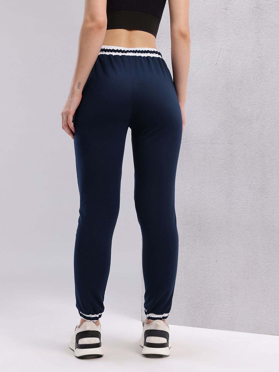 HRX by Hrithik Roshan Women Brand Logo Print Detail Regular Fit Training Joggers