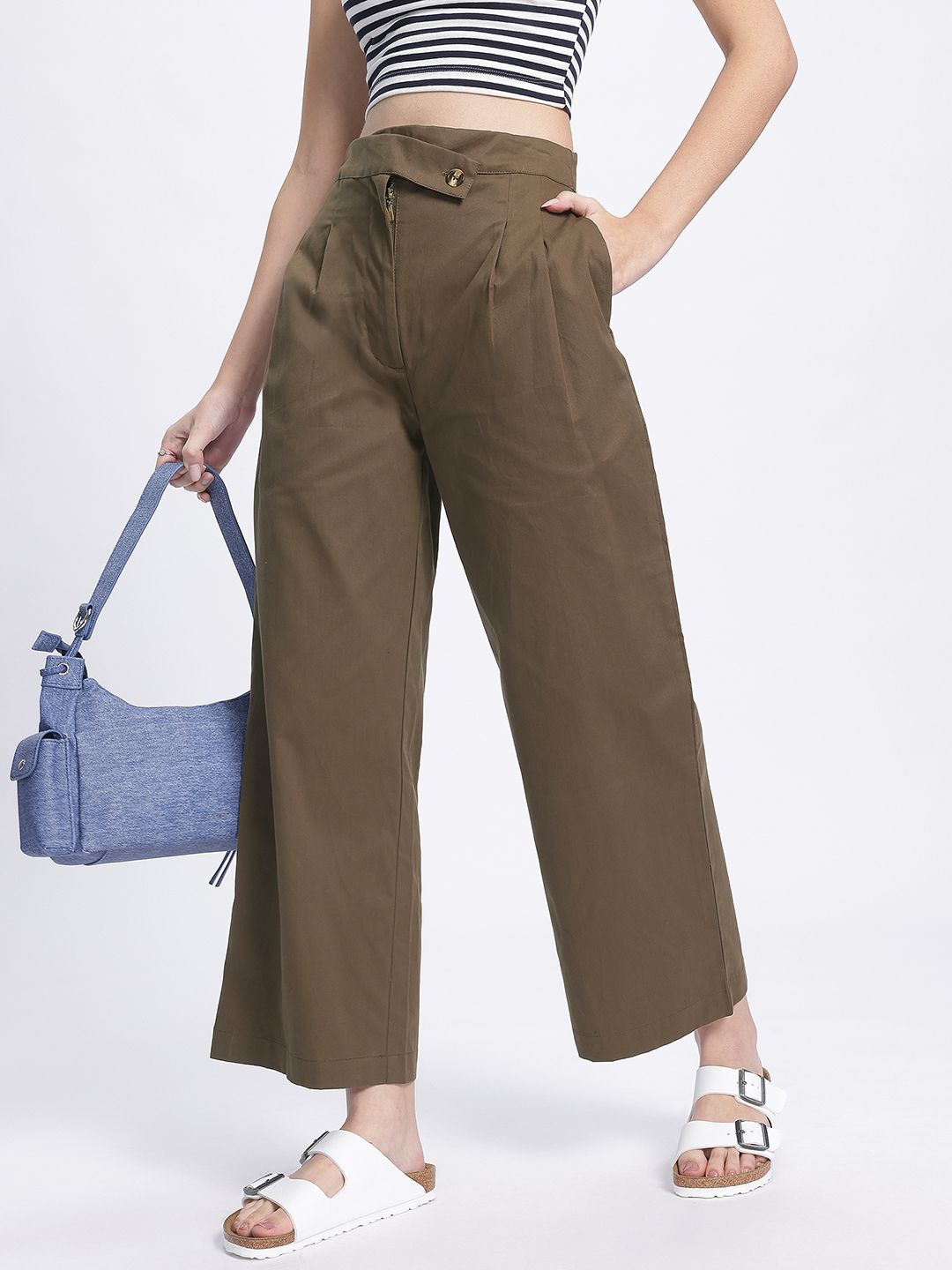 DressBerry Women Effortless Edge Pleated Cropped Trousers