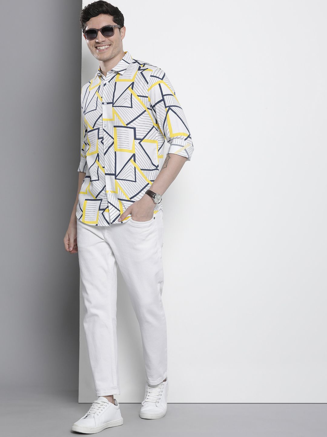 The Indian Garage Co Men Slim Fit Geometric Printed Party Shirt