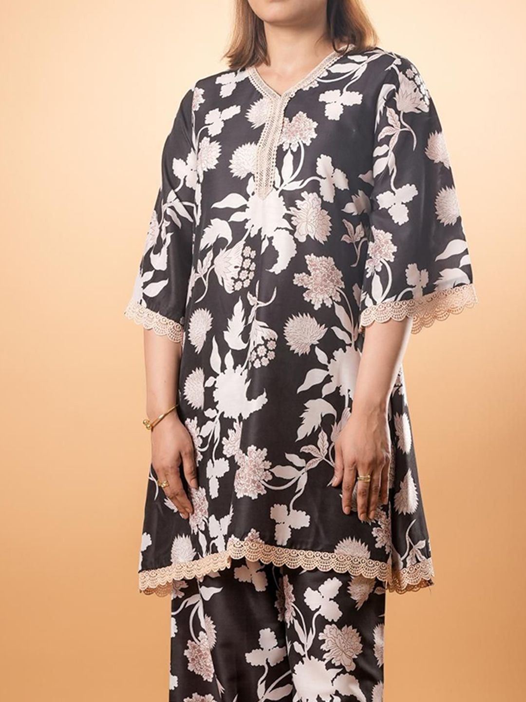 Tunik V-Neck Kapas Tulen Bercetak Mamicha Dengan Palazzo Co-Ords