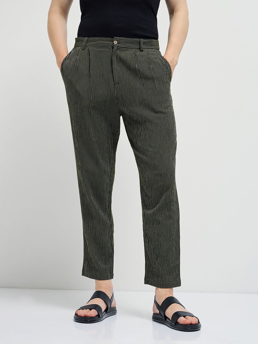THE BEAR HOUSE Men Striped Slim Fit Pleated Trousers