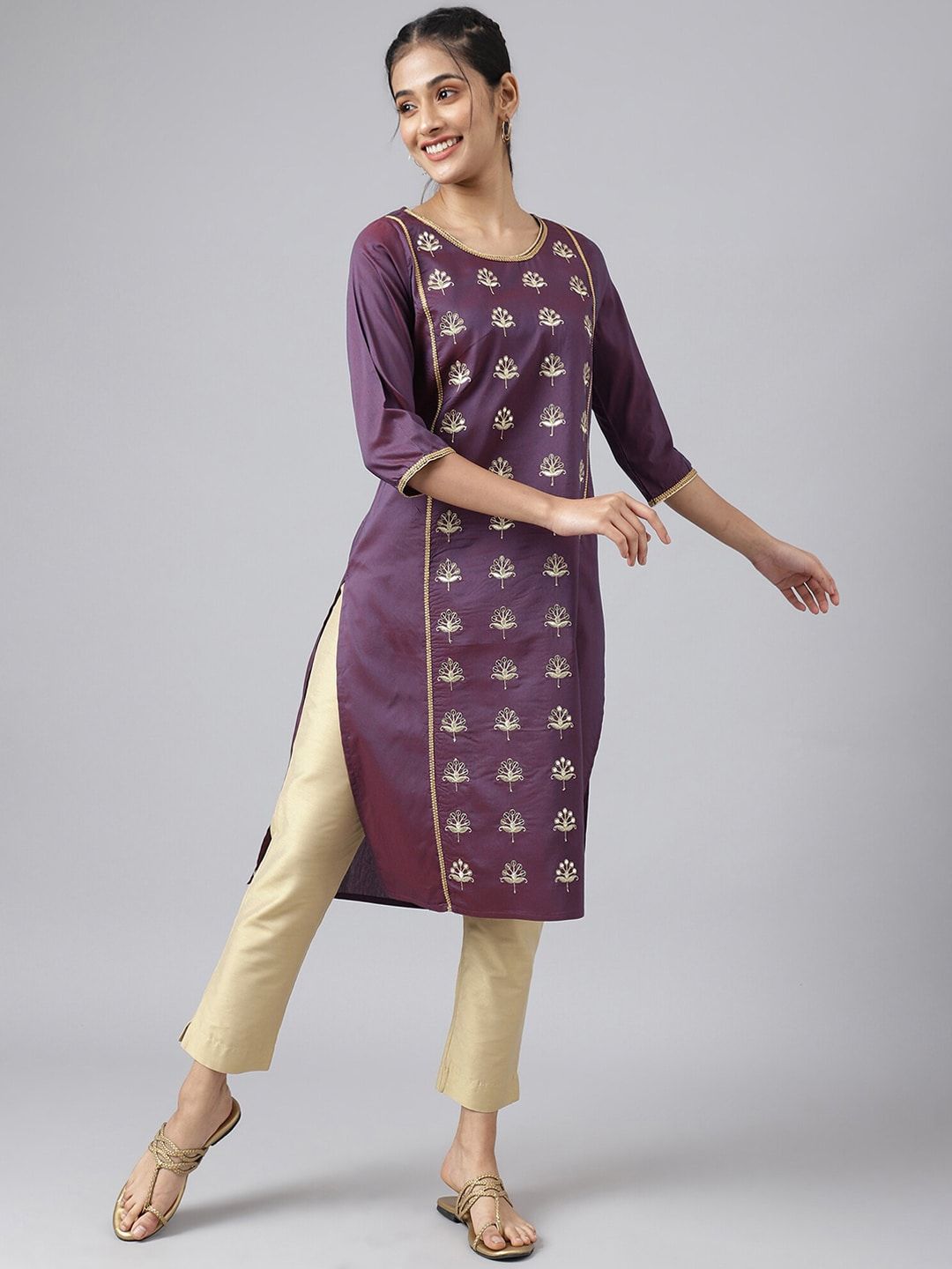 AURELIA Women Purple Floral Thread Work Kurta