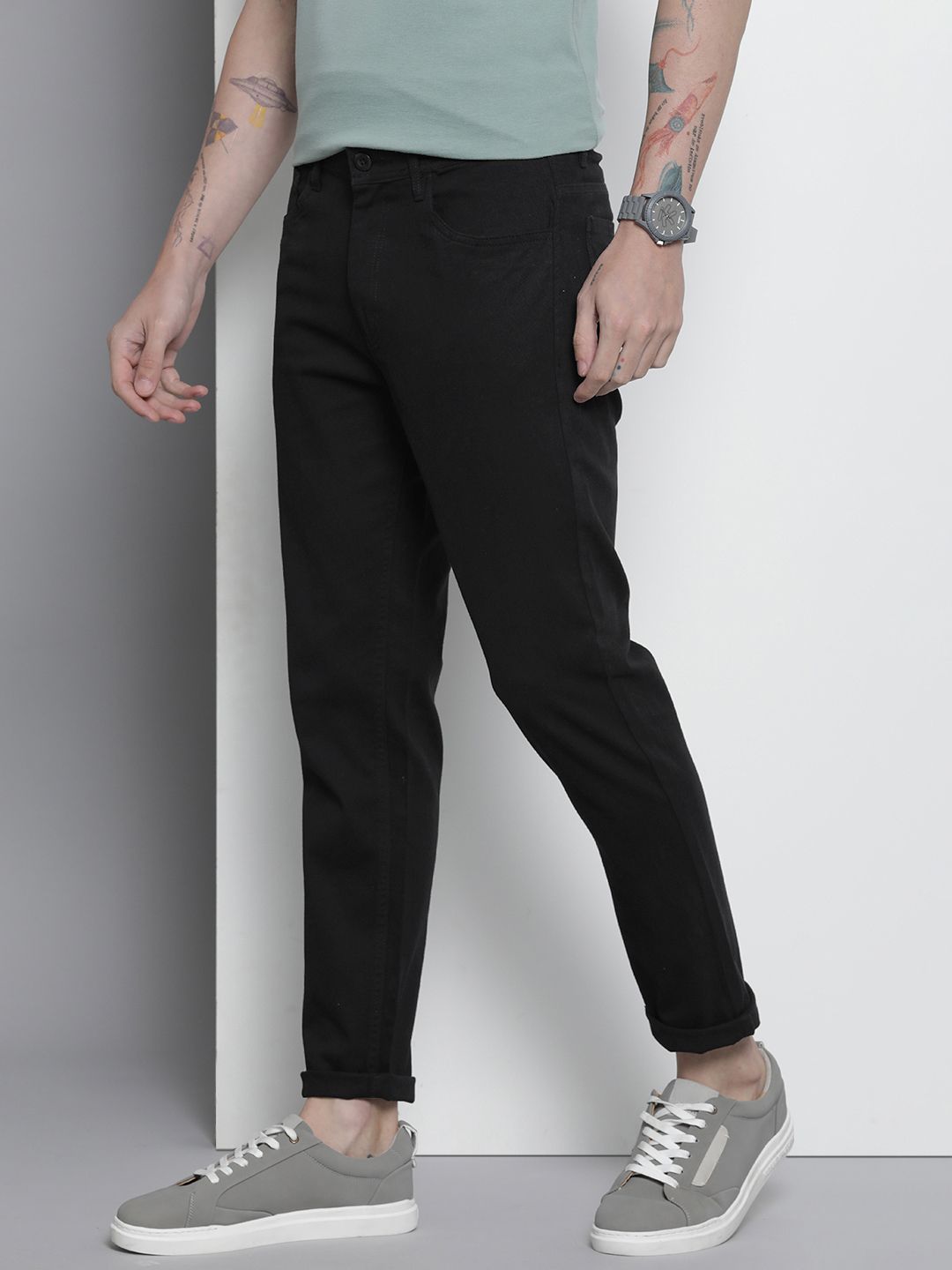 The Indian Garage Co Men Slim Fit Chinos