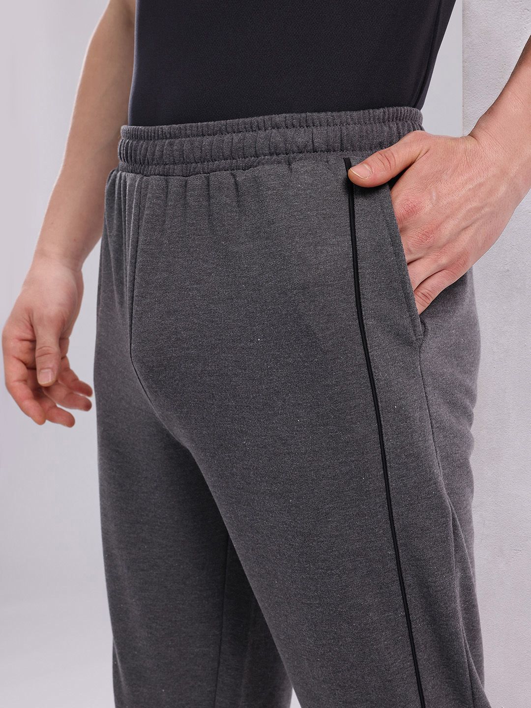 HRX by Hrithik Roshan Men Taping-Detail Yoga Joggers