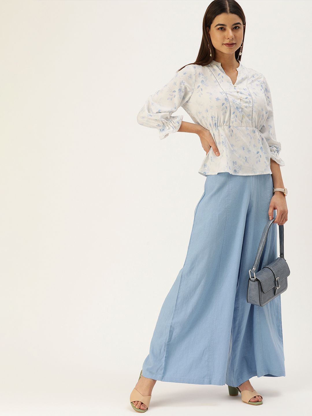 AND White & Blue Tropical Print Mandarin Collar Peplum Top